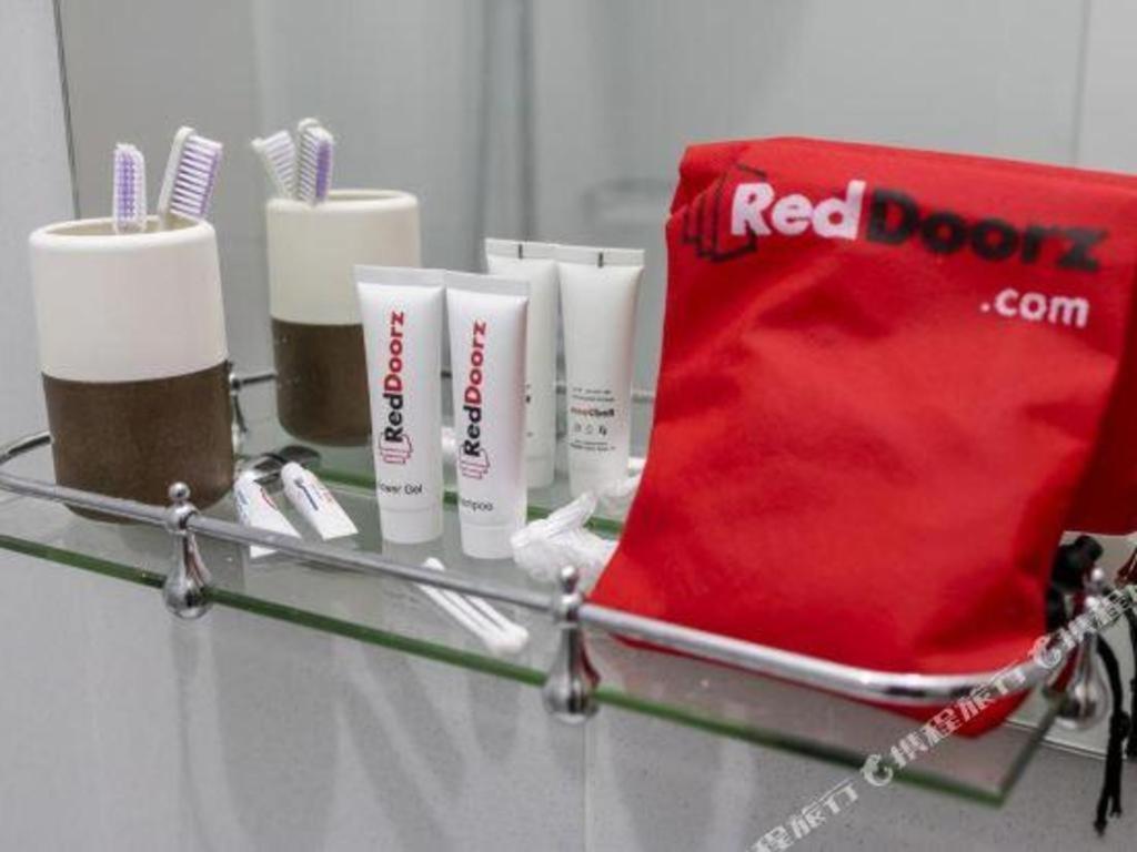 Reddoorz Hotel Plus @ Little India Singapore Bagian luar foto