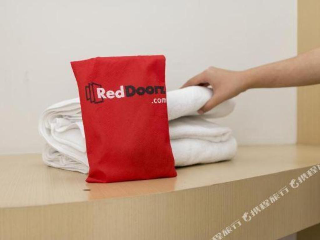 Reddoorz Hotel Plus @ Little India Singapore Bagian luar foto