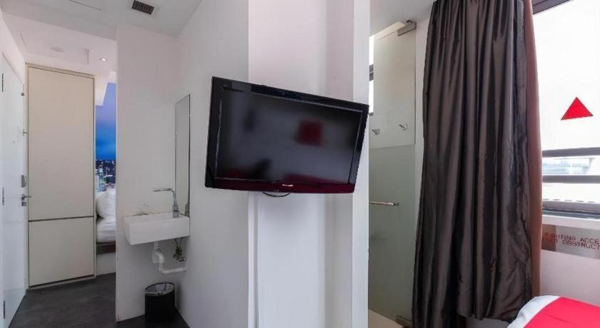 Reddoorz Hotel Plus @ Little India Singapore Bagian luar foto