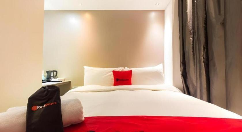 Reddoorz Hotel Plus @ Little India Singapore Bagian luar foto