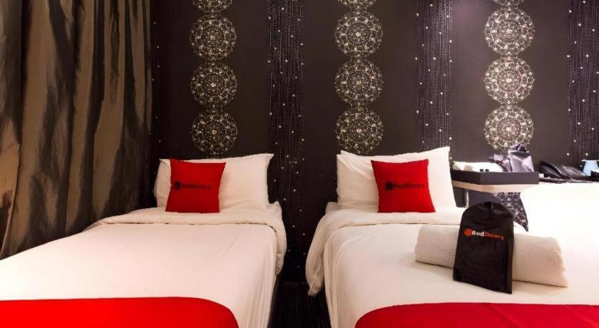 Reddoorz Hotel Plus @ Little India Singapore Bagian luar foto