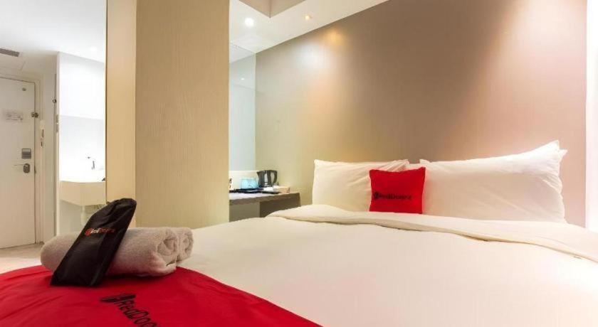 Reddoorz Hotel Plus @ Little India Singapore Bagian luar foto