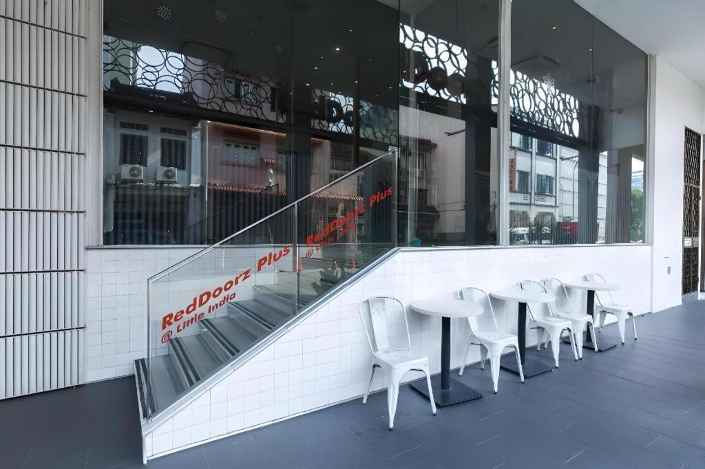 Reddoorz Hotel Plus @ Little India Singapore Bagian luar foto